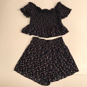 Navy blue crop top + matching shorts!